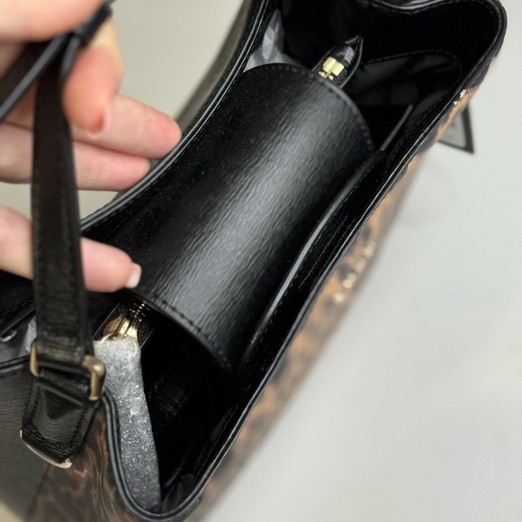 NWT DKNY leopard print bucket bag - Picture 10 of 11